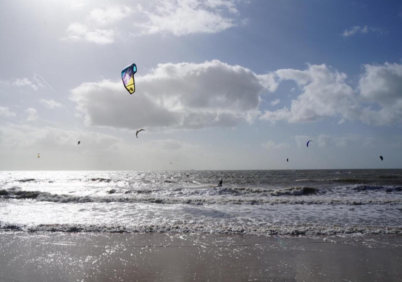 Hotel Et Studios Le Marina Baie De La Baule ปอร์นิเชต์ ภายนอก รูปภาพ