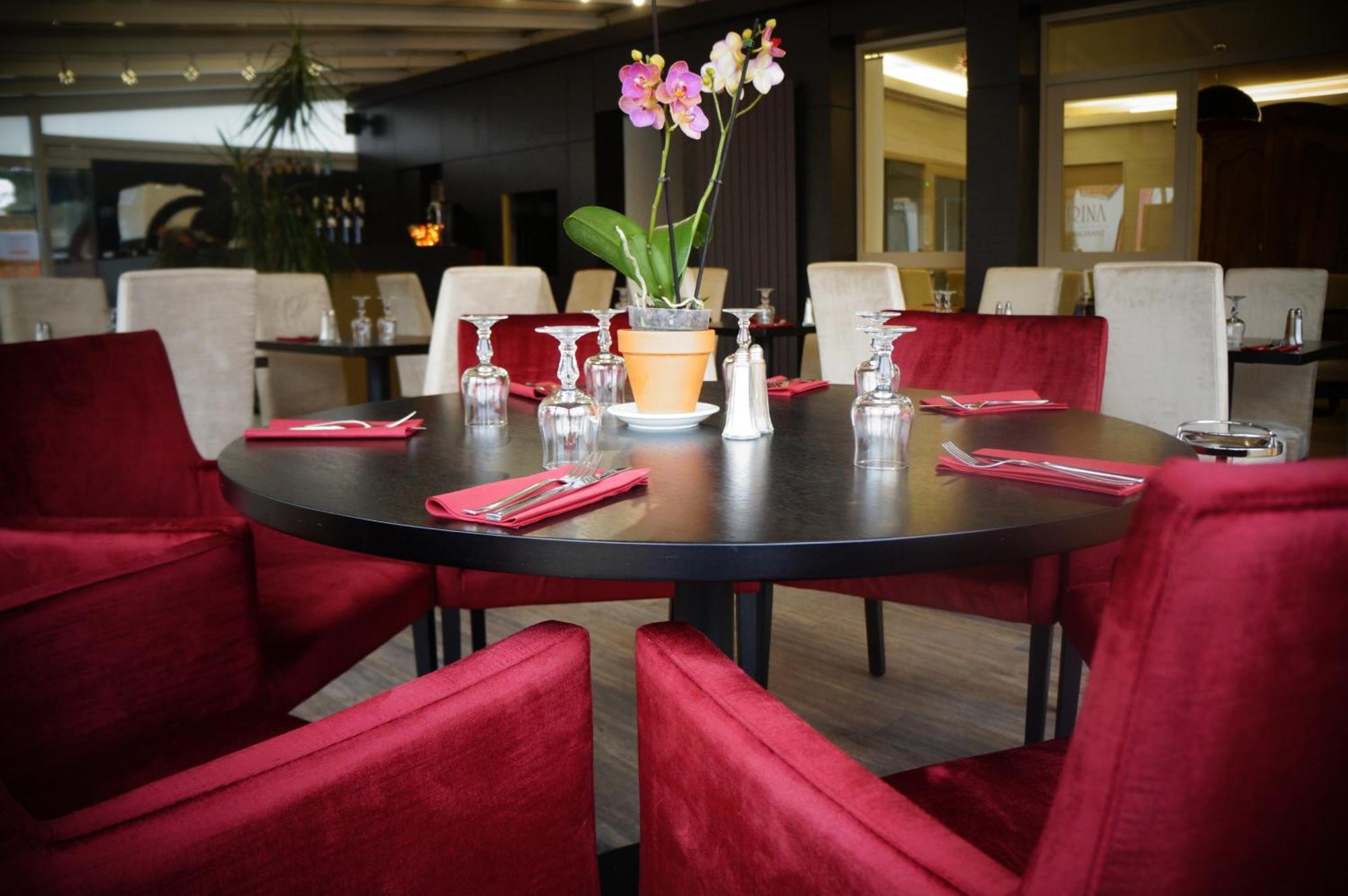 Hotel Et Studios Le Marina Baie De La Baule ปอร์นิเชต์ ภายนอก รูปภาพ