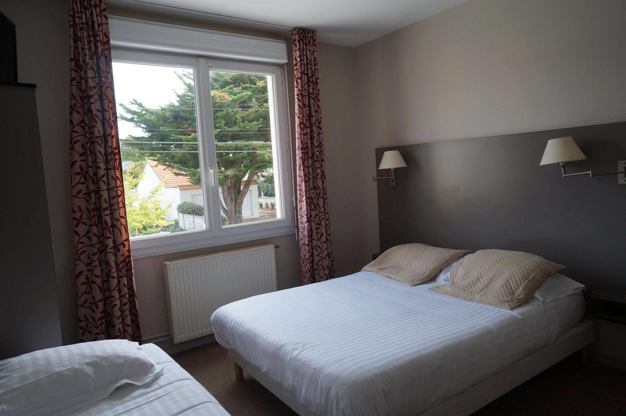 Hotel Et Studios Le Marina Baie De La Baule ปอร์นิเชต์ ภายนอก รูปภาพ